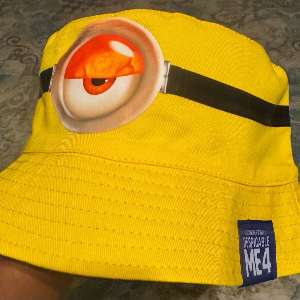 Minions bucket hat